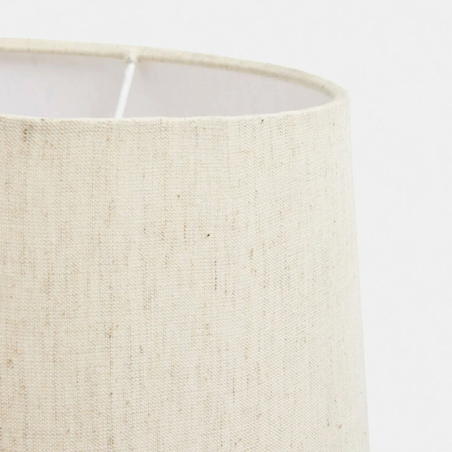 Lampada da tavolo Karvienne