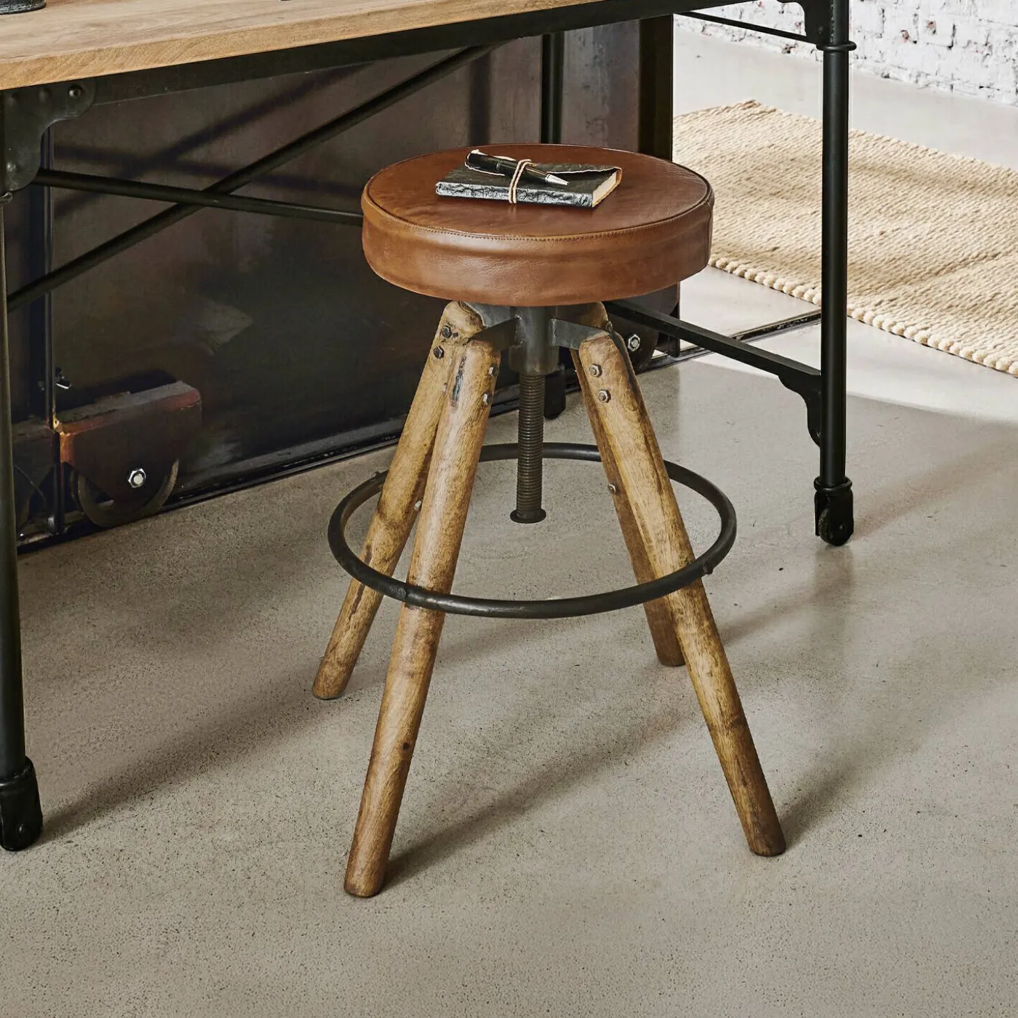 Sgabello Twist